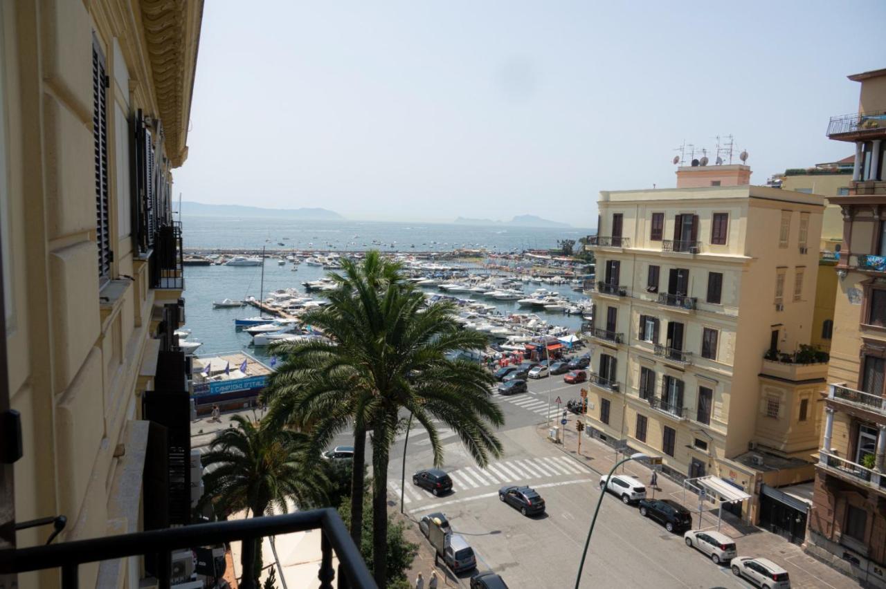 Lungomare Suite & Spa Napels Buitenkant foto