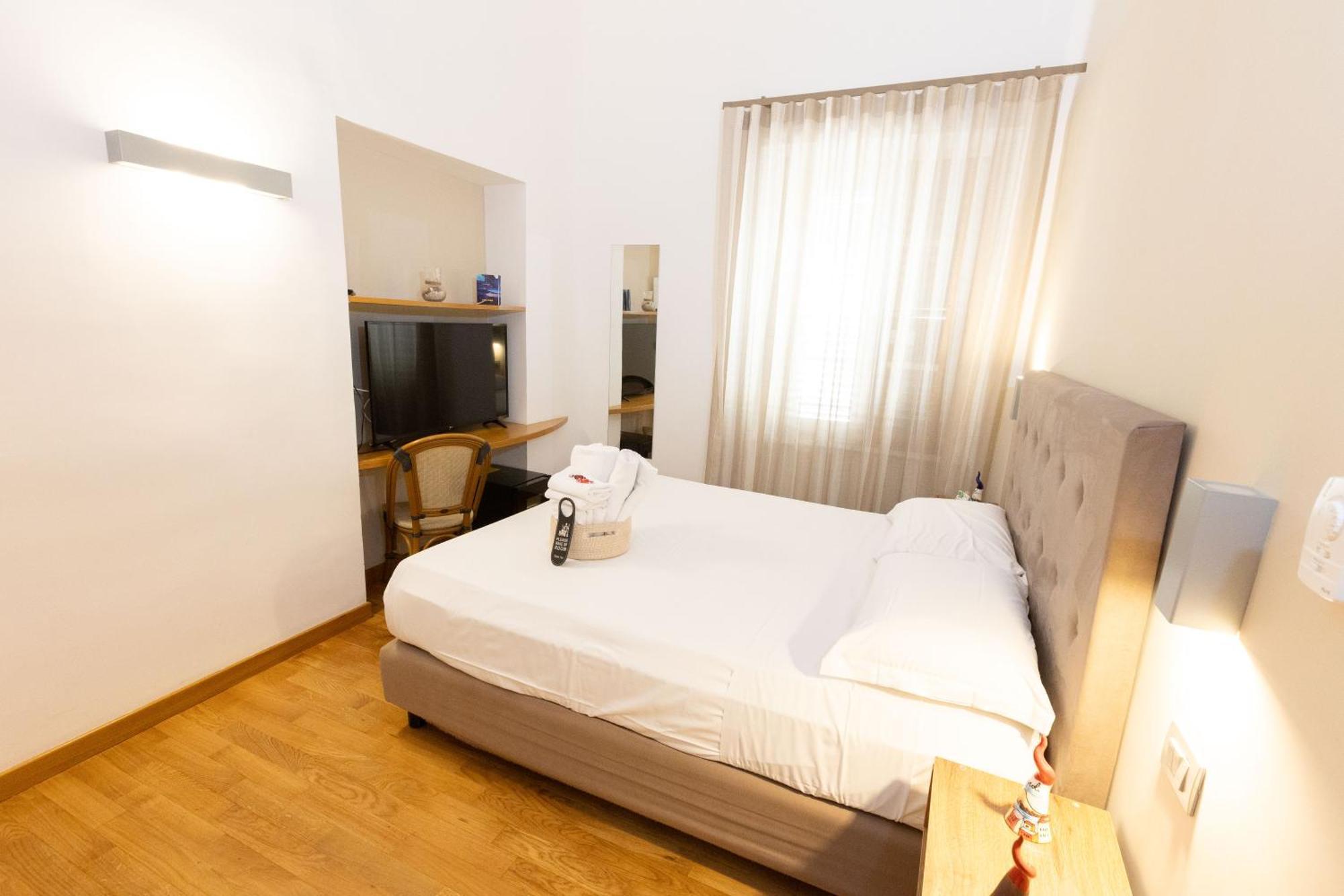 Lungomare Suite & Spa Napels Buitenkant foto
