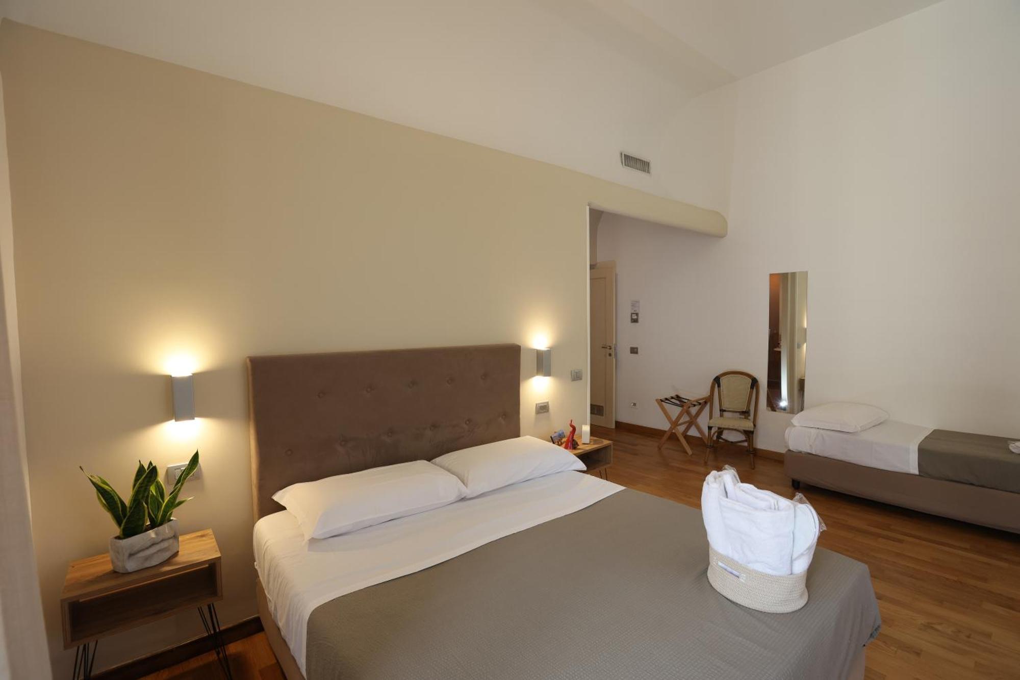 Lungomare Suite & Spa Napels Buitenkant foto