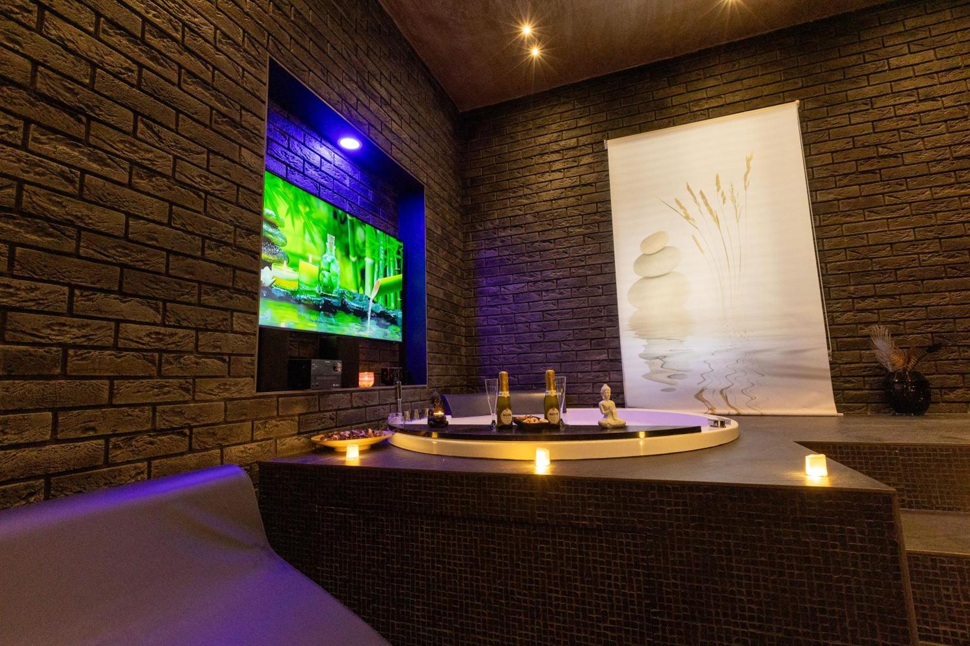 Lungomare Suite & Spa Napels Buitenkant foto