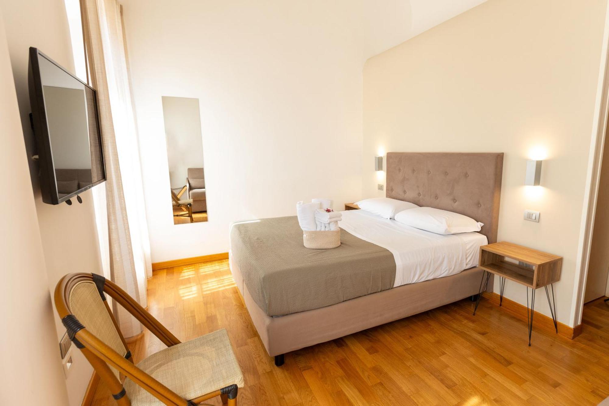 Lungomare Suite & Spa Napels Buitenkant foto