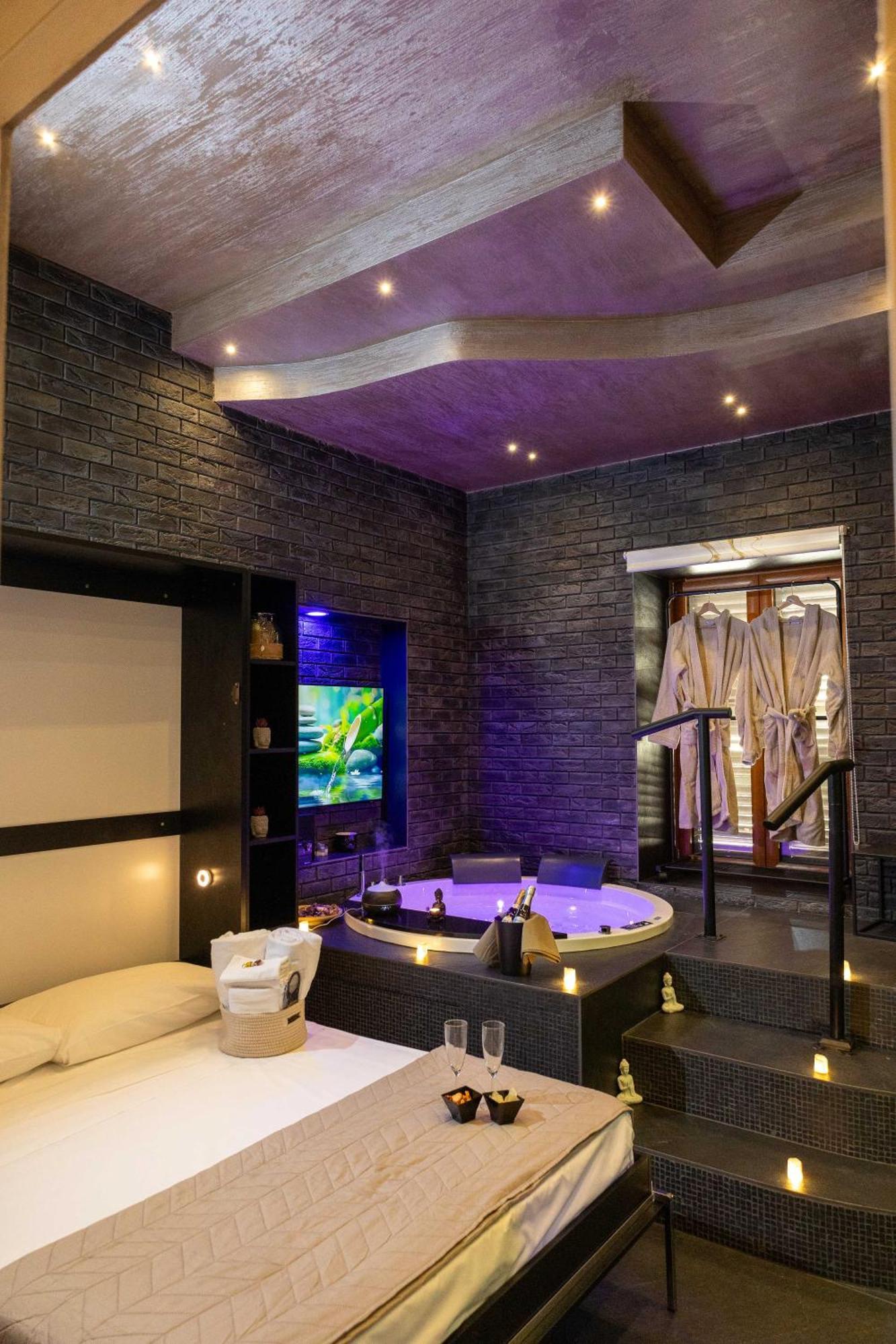 Lungomare Suite & Spa Napels Buitenkant foto